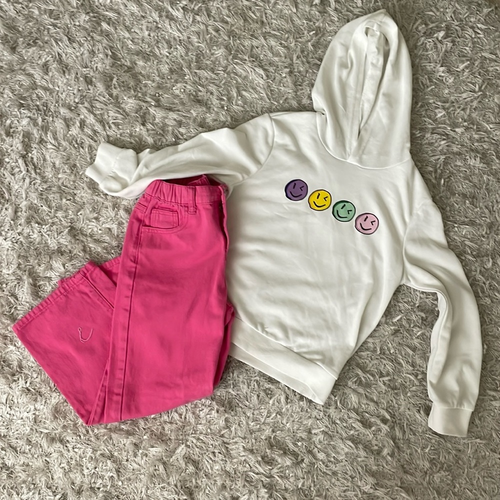 Girls Smiley Face Outfit - size 9